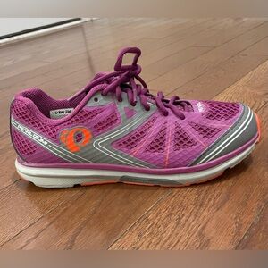 Women’s Spin/Cycling shoes with clips, Size 9.5